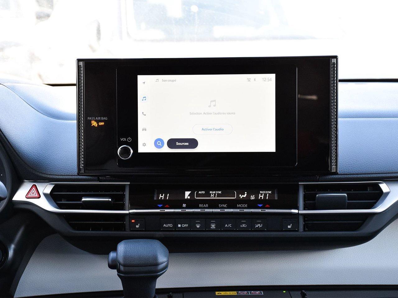 2025 Toyota Sienna LE Finance Discount $1500 Applied Photo