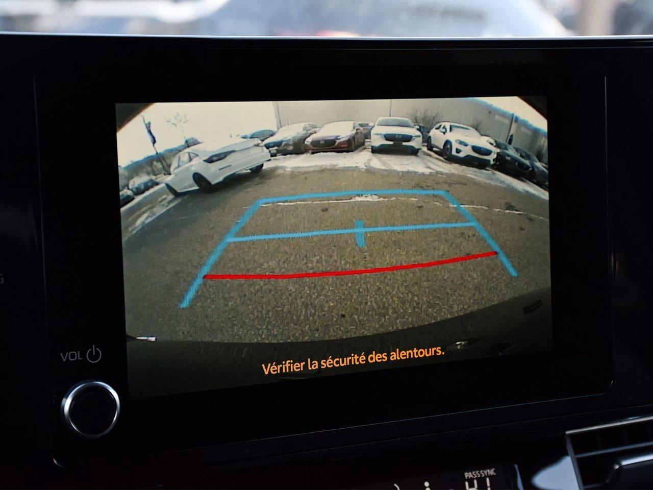 2025 Toyota Sienna LE Finance Discount $1500 Applied Photo