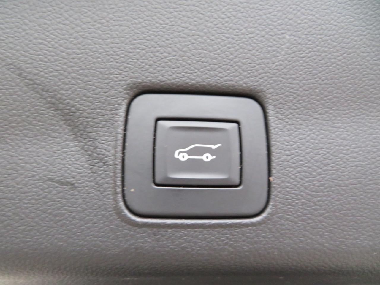 2023 Chevrolet TrailBlazer AWD 4dr LT Photo