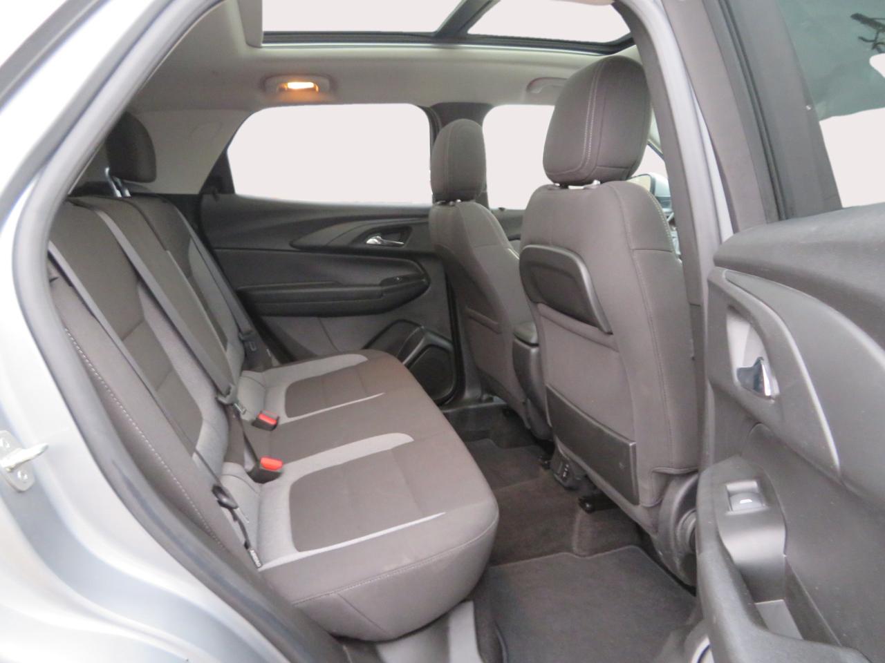 2023 Chevrolet TrailBlazer AWD 4dr LT Photo