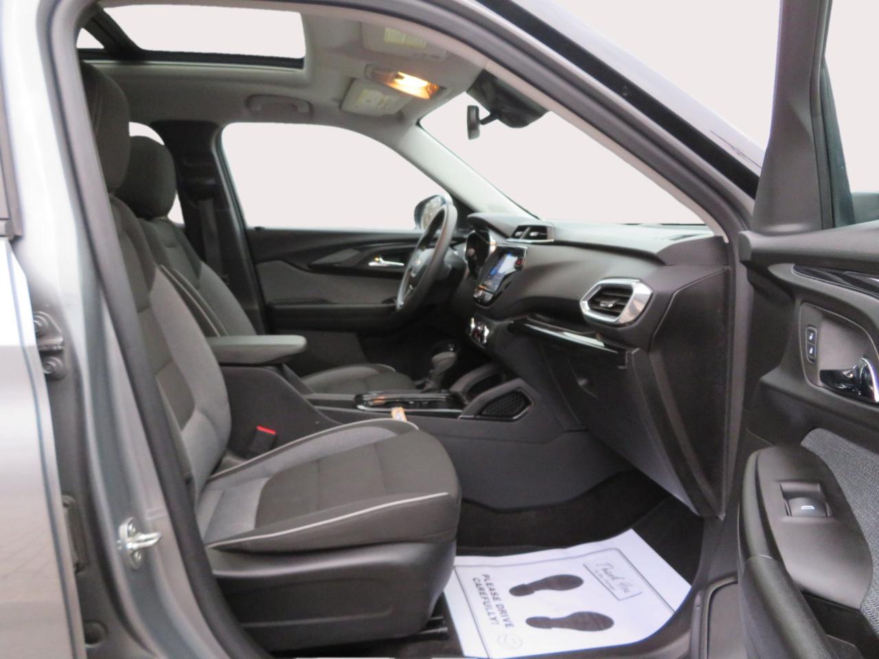 2023 Chevrolet TrailBlazer AWD 4dr LT Photo