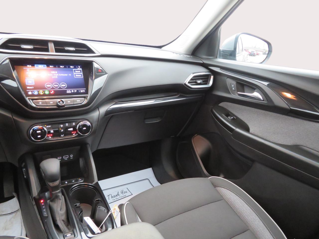 2023 Chevrolet TrailBlazer AWD 4dr LT Photo