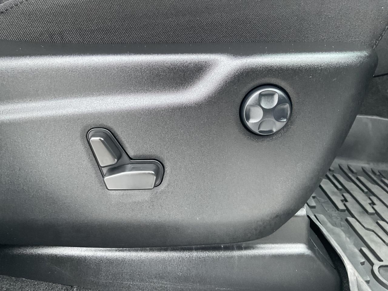 2021 Jeep Grand Cherokee Limited X 4WD - LTHR! NAV! BACK-UP CAM! BSM! REMOT Photo