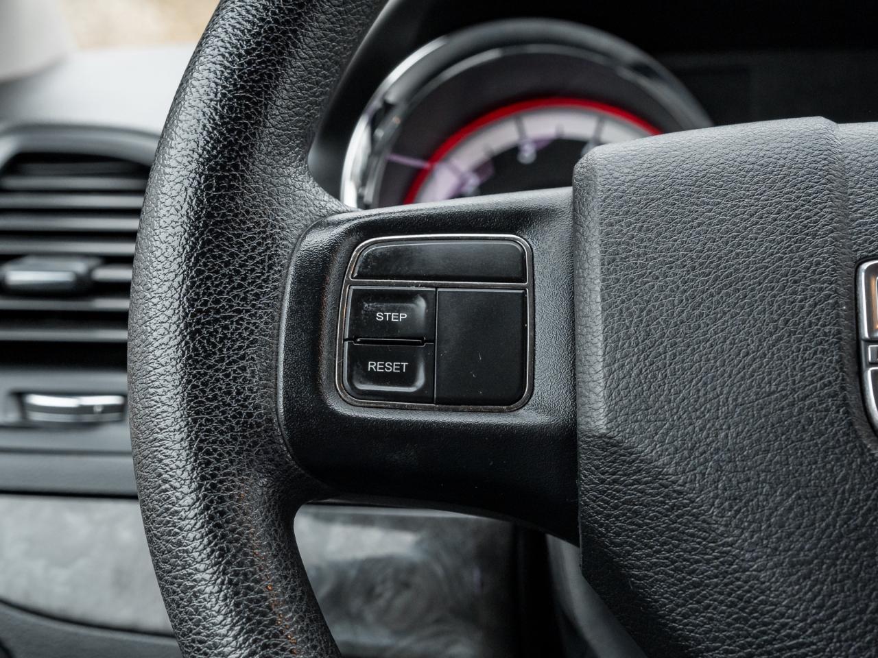 2014 Dodge Grand Caravan 4dr Wgn SE   ONE OWNER   SAFETY CERTIFIED \ LOW KM Photo