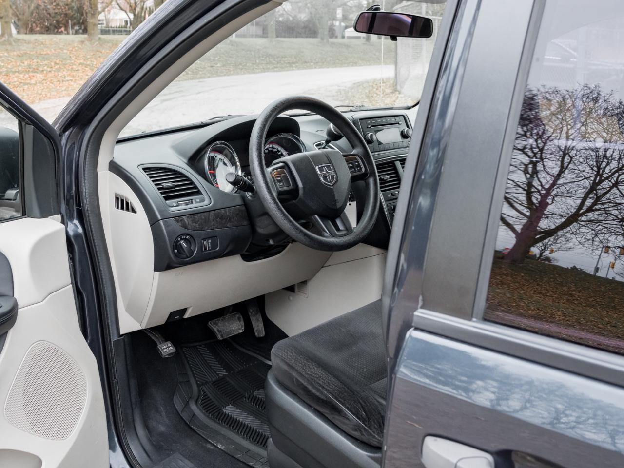 2014 Dodge Grand Caravan 4dr Wgn SE   ONE OWNER   SAFETY CERTIFIED \ LOW KM Photo