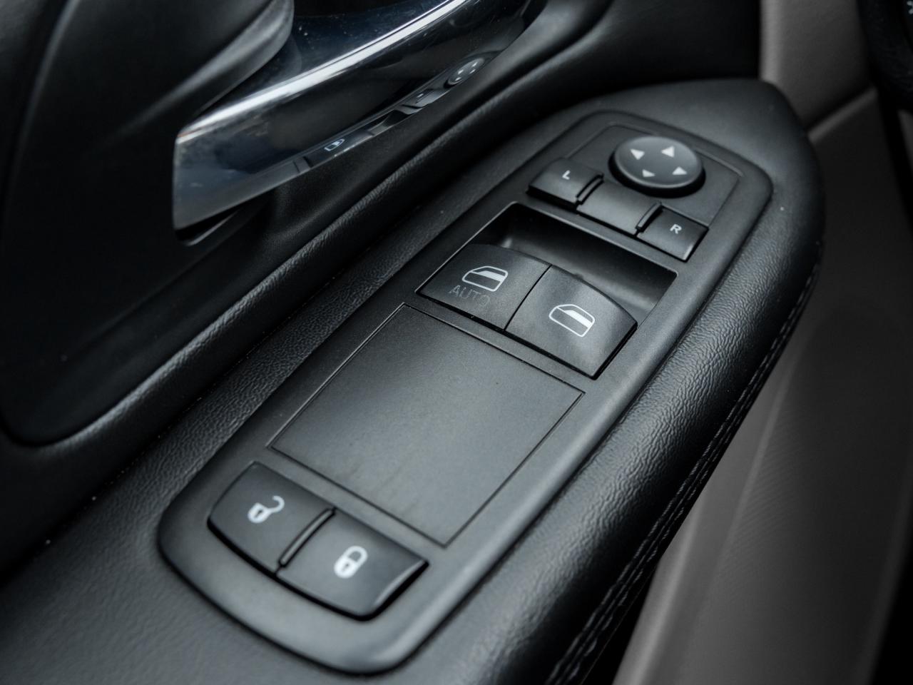 2014 Dodge Grand Caravan 4dr Wgn SE   ONE OWNER   SAFETY CERTIFIED \ LOW KM Photo