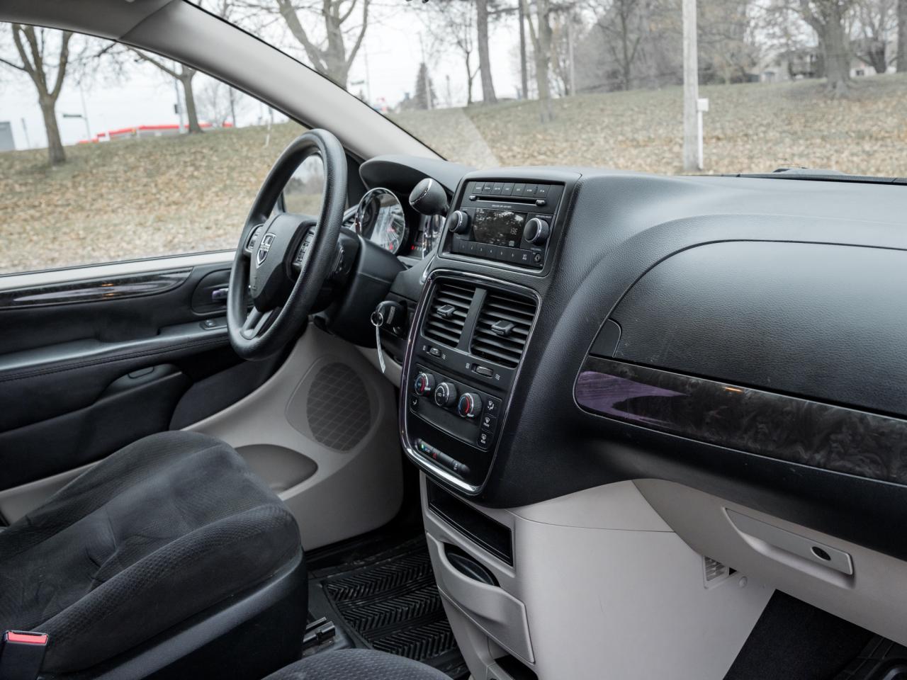 2014 Dodge Grand Caravan 4dr Wgn SE   ONE OWNER   SAFETY CERTIFIED \ LOW KM Photo