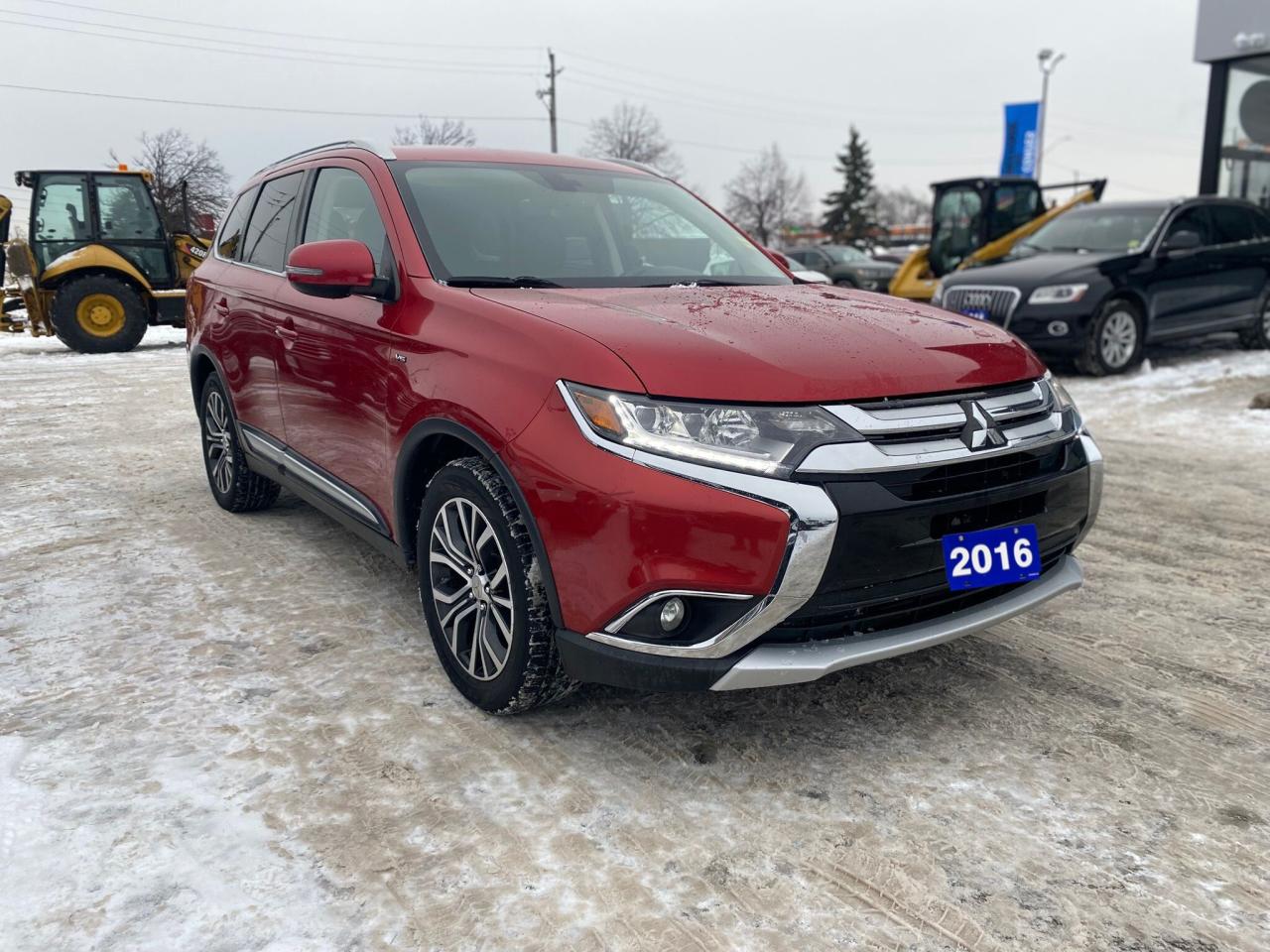 2016 Mitsubishi Outlander GT AWC ~Heated Leather ~Sunroof ~Bluetooth ~Alloys Photo4