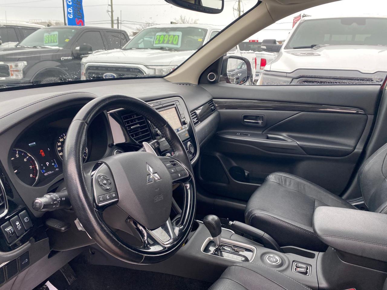 2016 Mitsubishi Outlander GT AWC ~Heated Leather ~Sunroof ~Bluetooth ~Alloys Photo