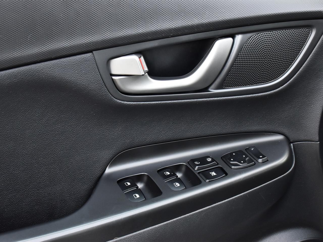 2020 Hyundai KONA Luxury AWD ~Heated Leather ~Bluetooth ~Sunroof~Cam Photo