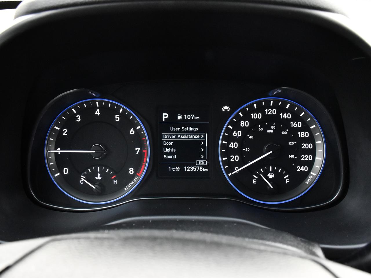 2020 Hyundai KONA Luxury AWD ~Heated Leather ~Bluetooth ~Sunroof~Cam Photo