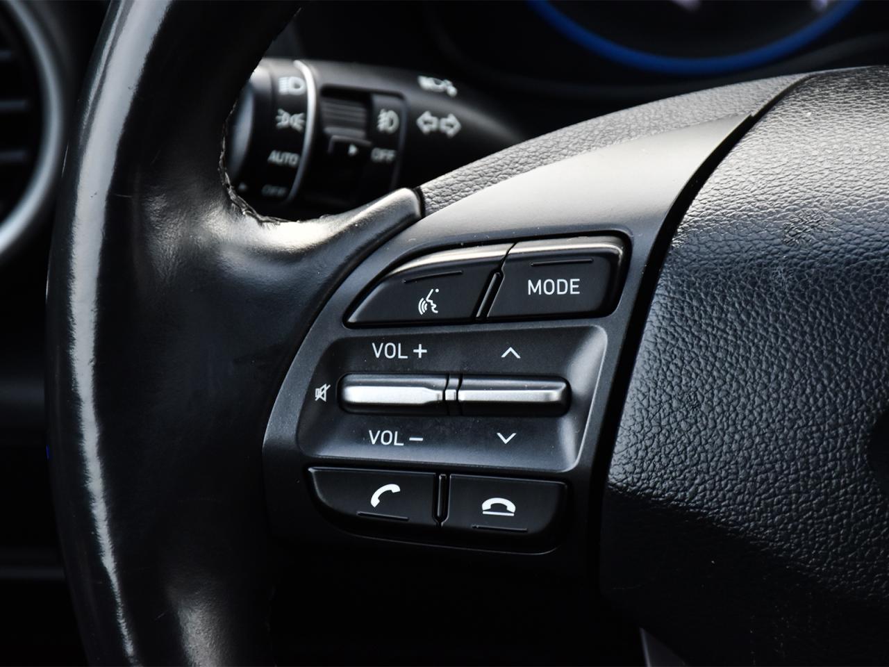 2020 Hyundai KONA Luxury AWD ~Heated Leather ~Bluetooth ~Sunroof~Cam Photo