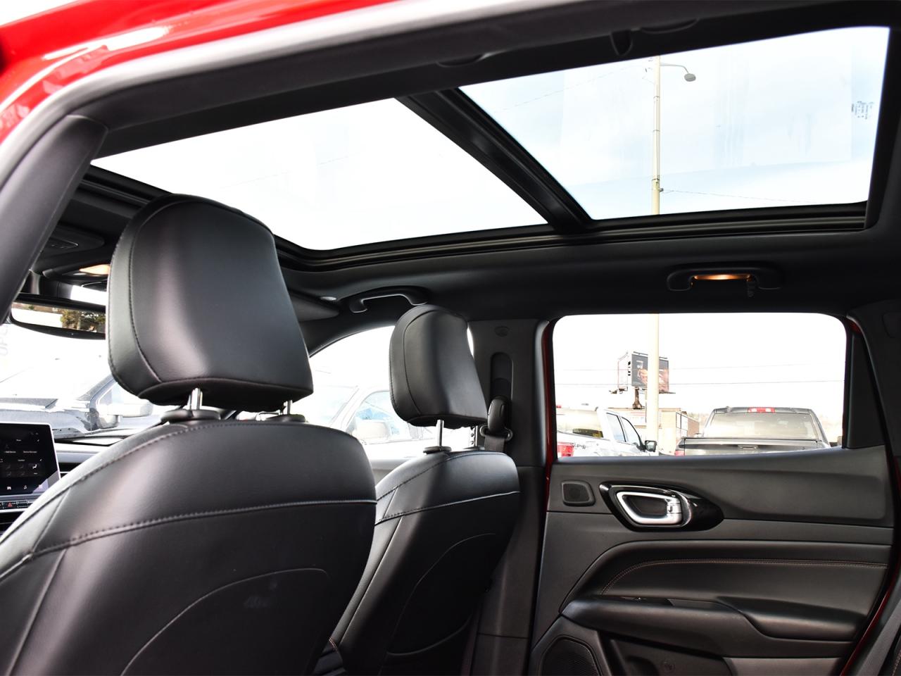 2022 Jeep Compass (RED) Edition 4x4 ~Heated Leather ~Cam ~Pano Roof Photo