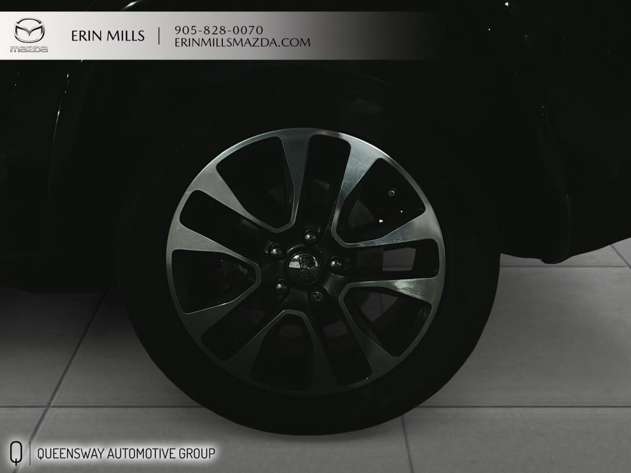 2017 Jeep Grand Cherokee Overland Photo