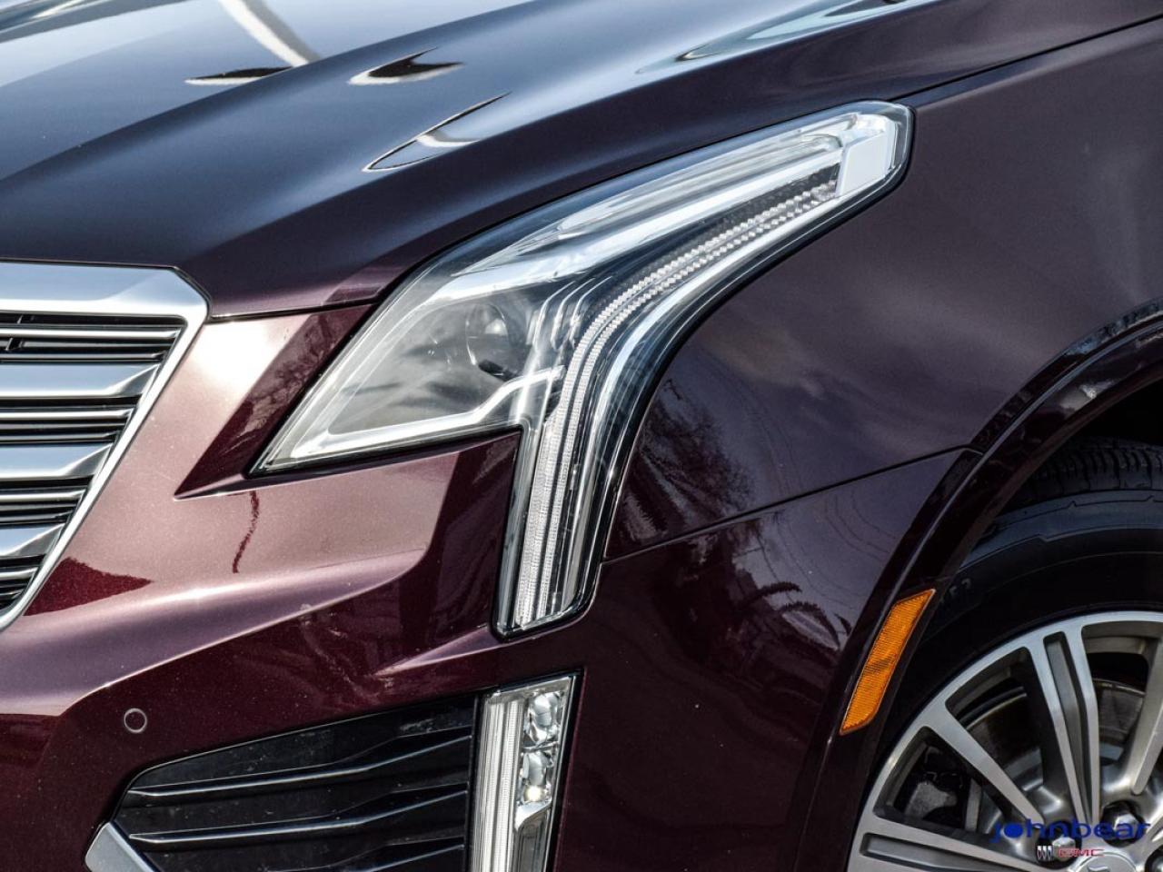 2017 Cadillac XT5 Luxury AWD Photo