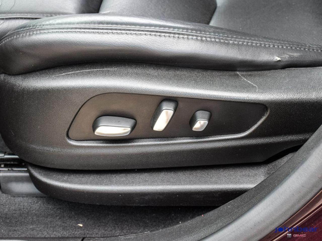 2017 Cadillac XT5 Luxury AWD Photo