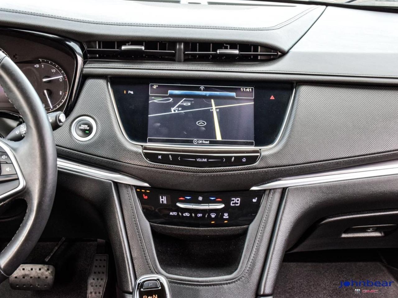 2017 Cadillac XT5 Luxury AWD Photo