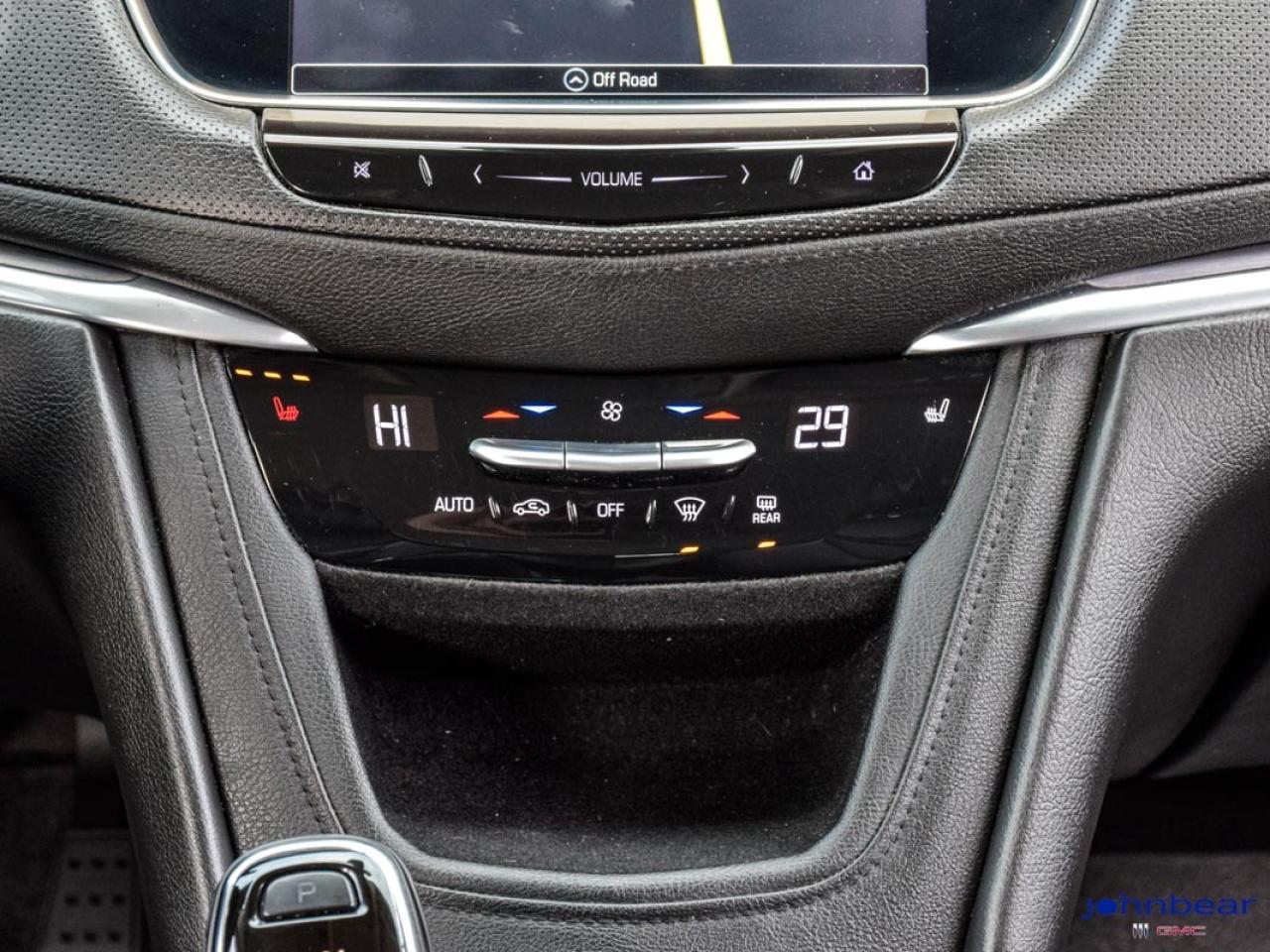 2017 Cadillac XT5 Luxury AWD Photo