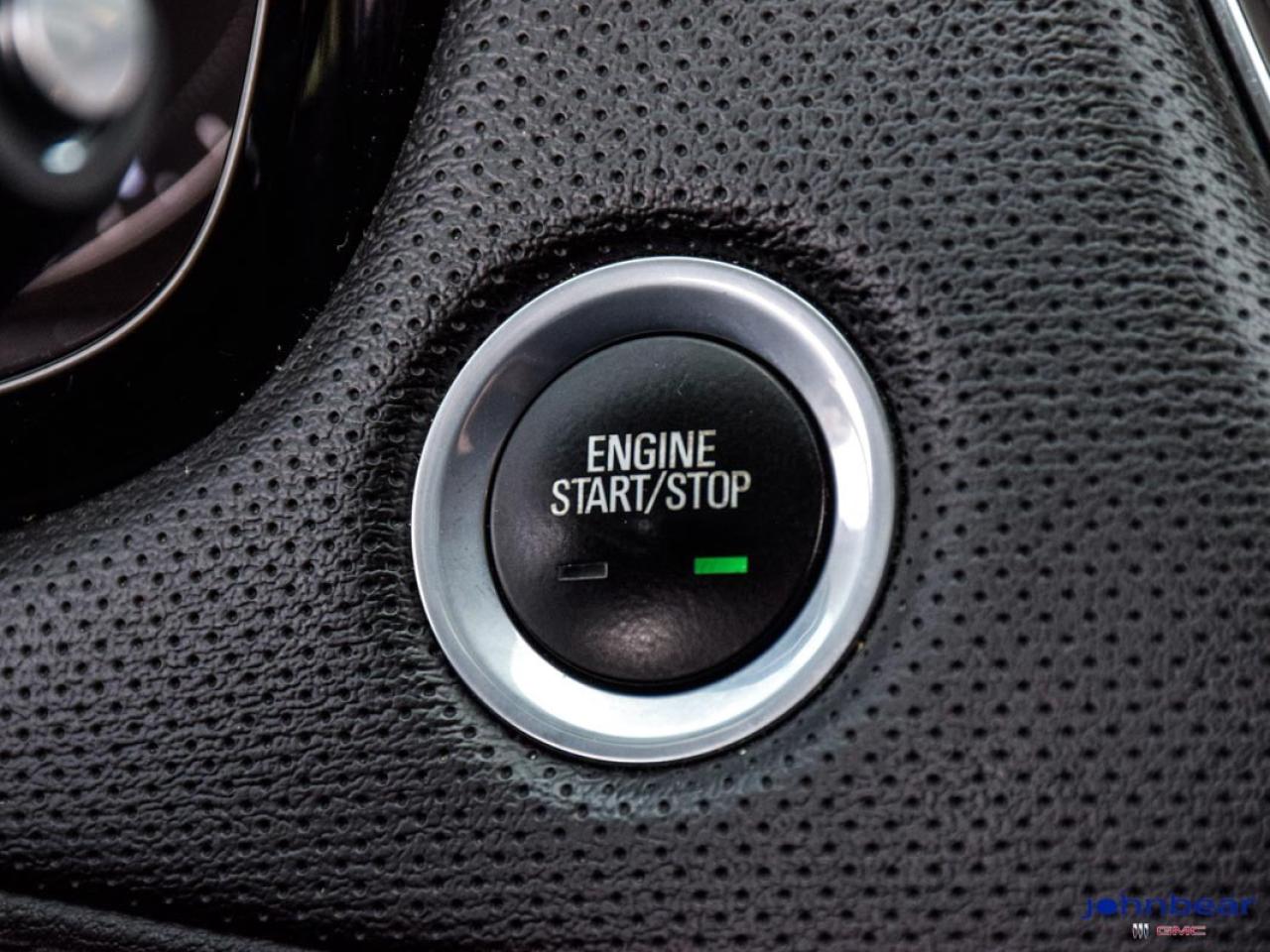 2017 Cadillac XT5 Luxury AWD Photo