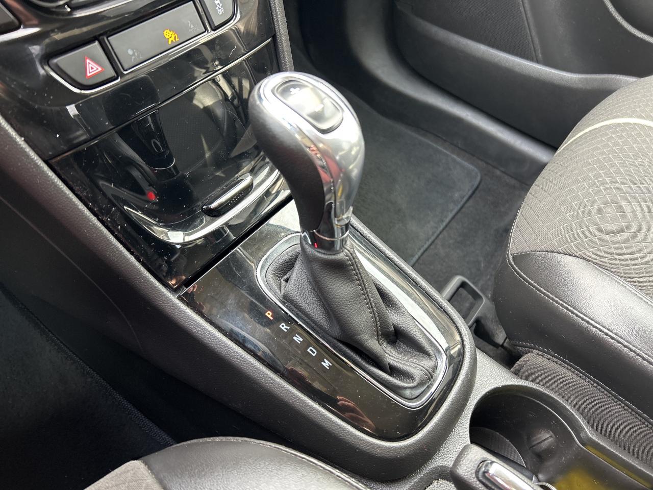 2019 Buick Encore PREFERRED, AWD, REMOTE START, BACK UP CAMERA! Photo