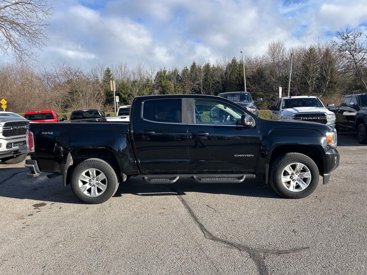 2018 GMC Canyon SLE, 4X4, 3.6L, CLEAN CARFAX, REMOTE START! Photo4