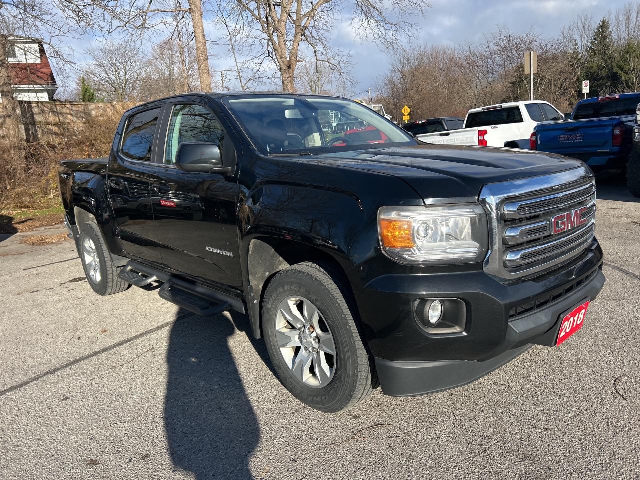 2018 GMC Canyon SLE, 4X4, 3.6L, CLEAN CARFAX, REMOTE START! Photo3
