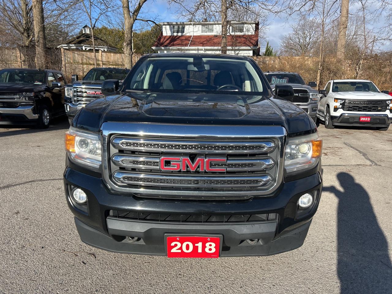 2018 GMC Canyon SLE, 4X4, 3.6L, CLEAN CARFAX, REMOTE START! Photo