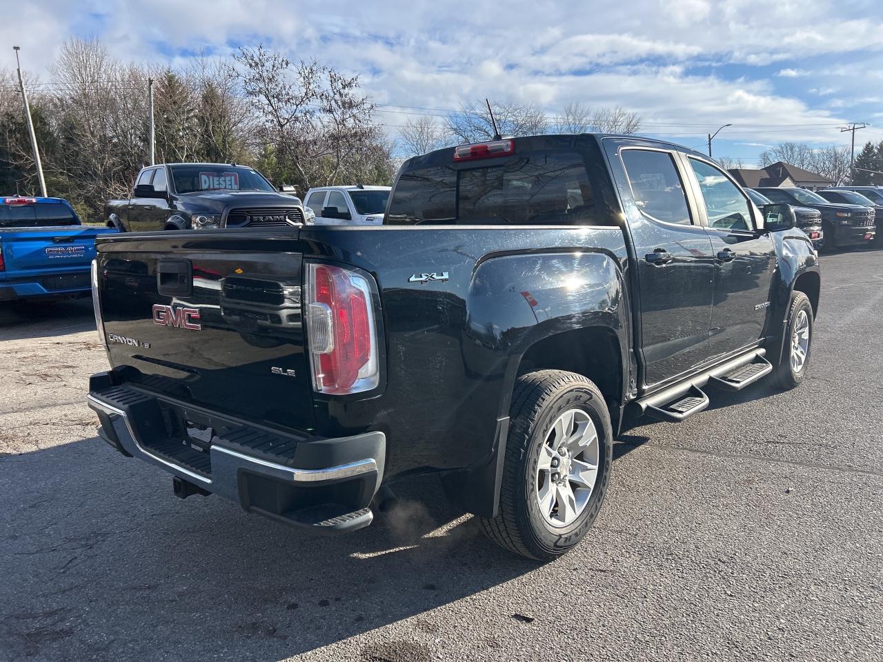 2018 GMC Canyon SLE, 4X4, 3.6L, CLEAN CARFAX, REMOTE START! Photo