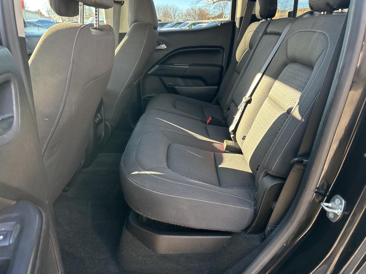 2018 GMC Canyon SLE, 4X4, 3.6L, CLEAN CARFAX, REMOTE START! Photo