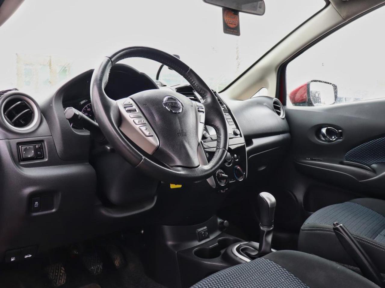 2018 Nissan Versa Note SV Manual  FINANCING AVAILABLE! Photo
