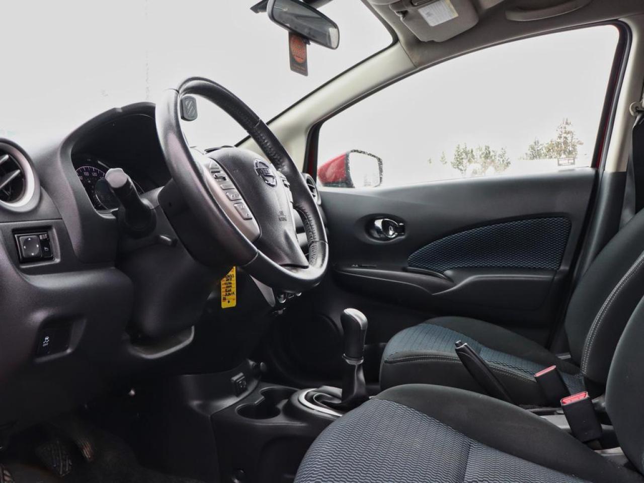 2018 Nissan Versa Note SV Manual  FINANCING AVAILABLE! Photo