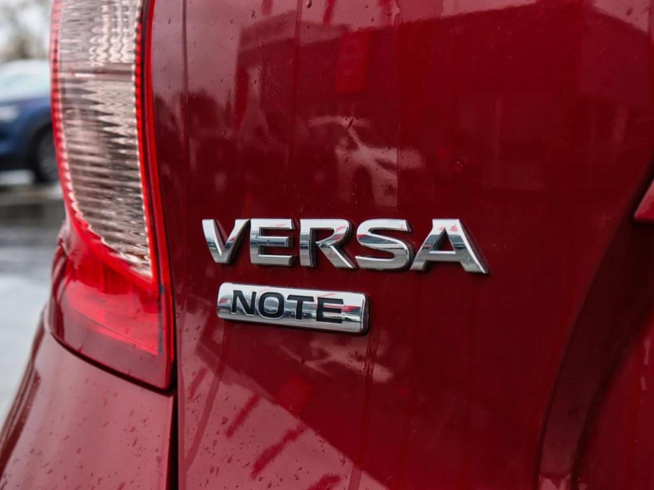 2018 Nissan Versa Note SV Manual  FINANCING AVAILABLE! Photo