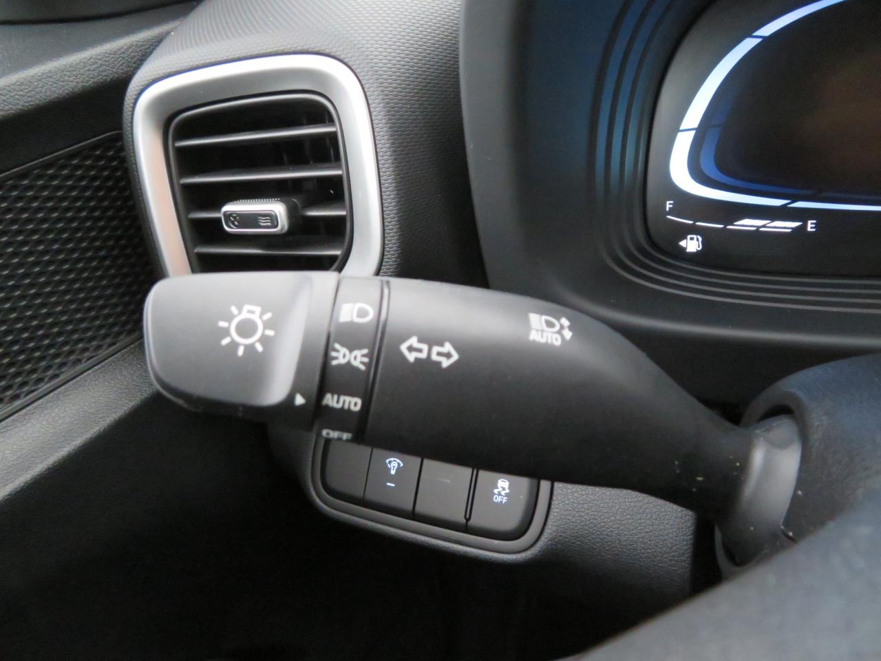 2025 Hyundai Venue Preferred IVT Photo