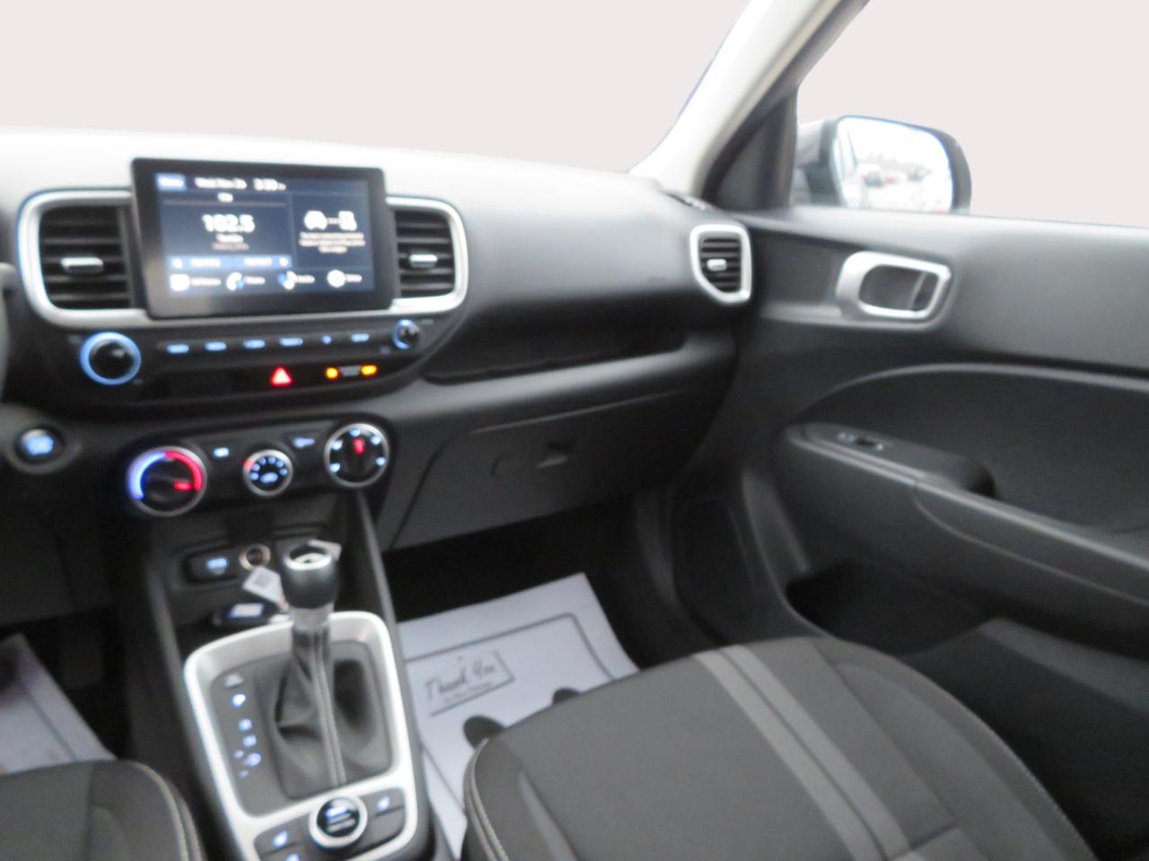 2025 Hyundai Venue Preferred IVT Photo