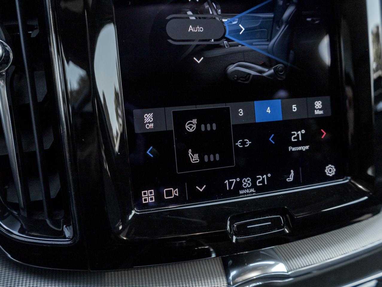 2022 Volvo XC60 Plug-In Hybrid T8eAWD PHEV R-Design -21"ALLOY WHEEL HARMAN KARDON Photo