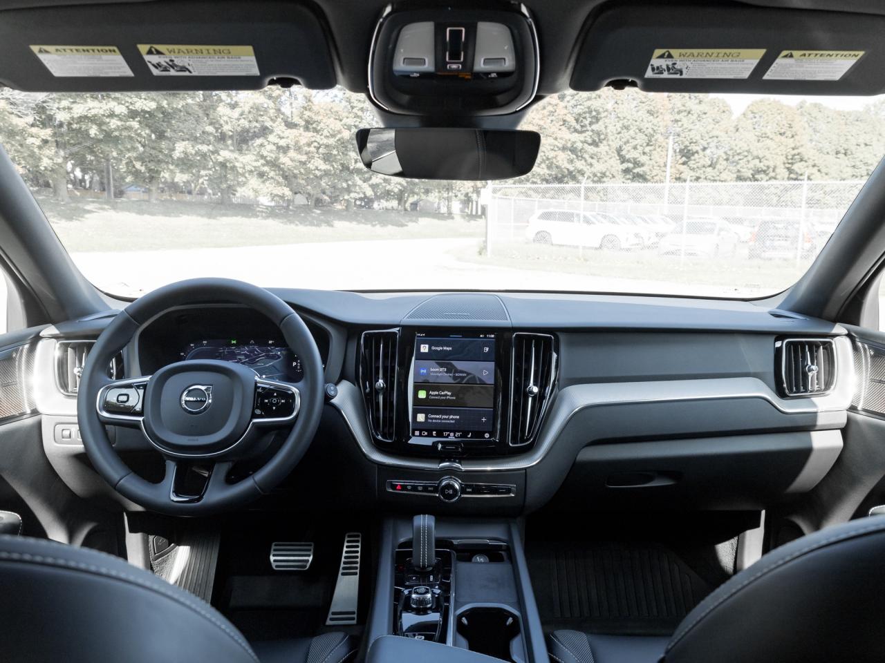 2022 Volvo XC60 Plug-In Hybrid T8eAWD PHEV R-Design -21"ALLOY WHEEL HARMAN KARDON Photo