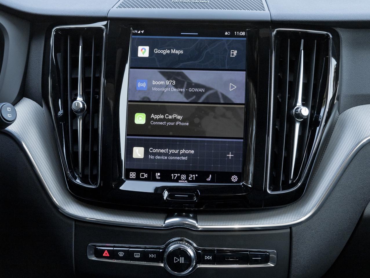 2022 Volvo XC60 Plug-In Hybrid T8eAWD PHEV R-Design -21"ALLOY WHEEL HARMAN KARDON Photo