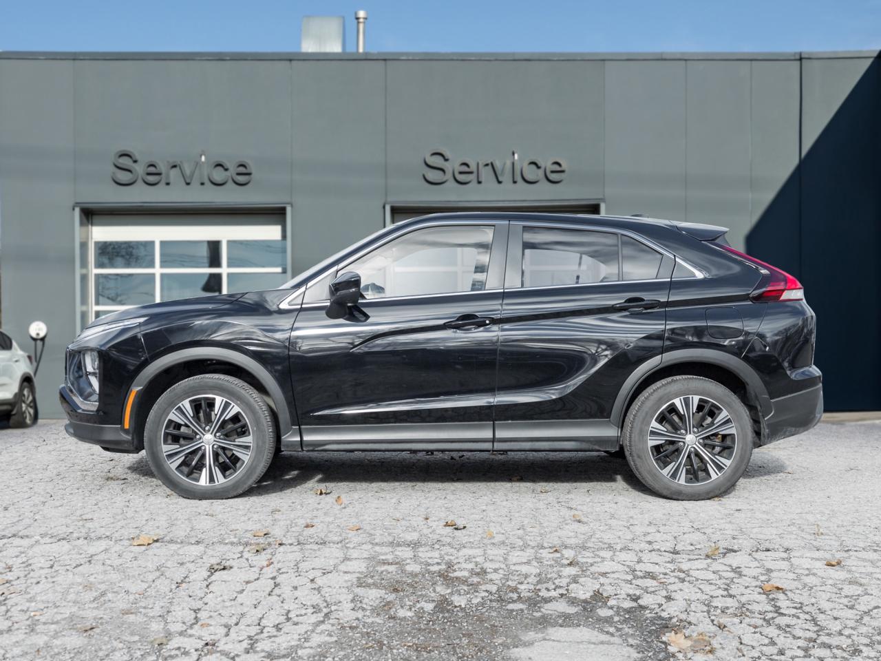 2022 Mitsubishi Eclipse Cross ES S-AWC CPO FINANCE RATES FOR AS LOW AS 0.90% Photo2