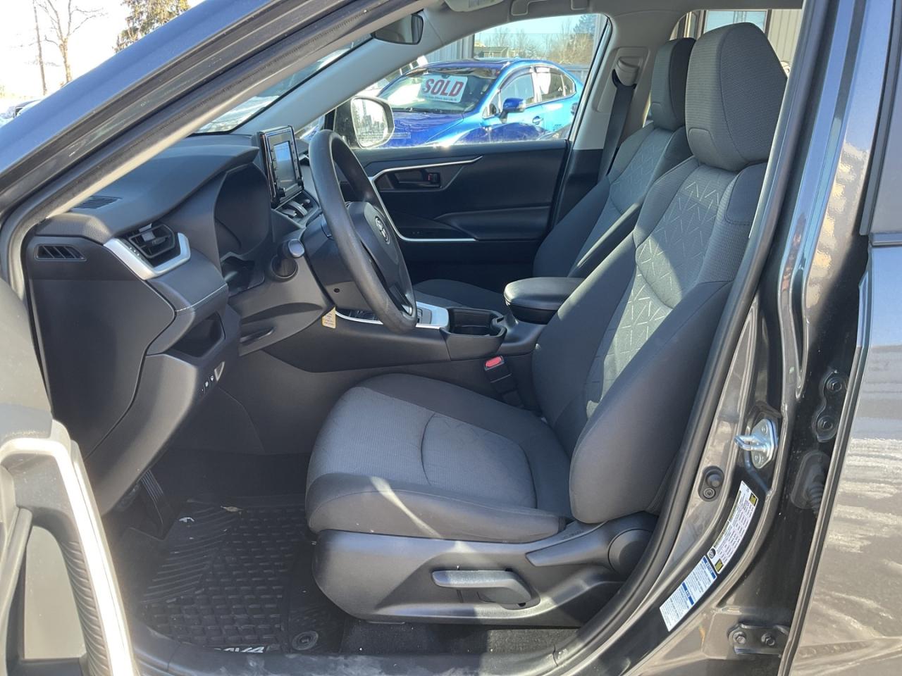 2021 Toyota RAV4 LE AWD - BACK-UP CAM! BSM! SAFETY SENSE! Photo