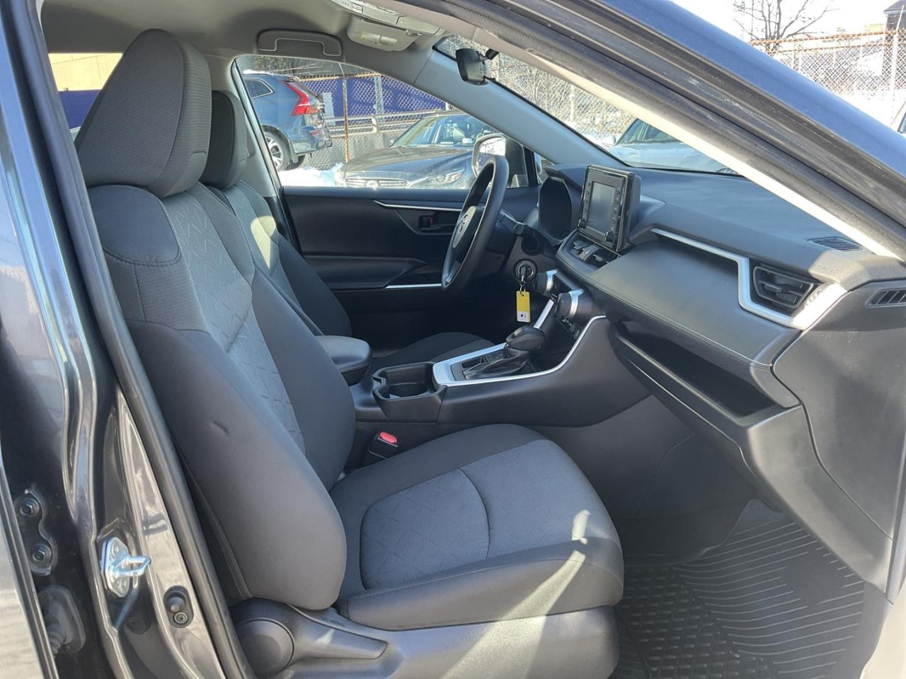 2021 Toyota RAV4 LE AWD - BACK-UP CAM! BSM! SAFETY SENSE! Photo