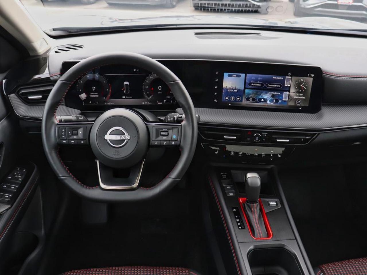 2025 Nissan Kicks SR  LOW KM, SR PREMIUM PACKAGE, BOSE! Photo