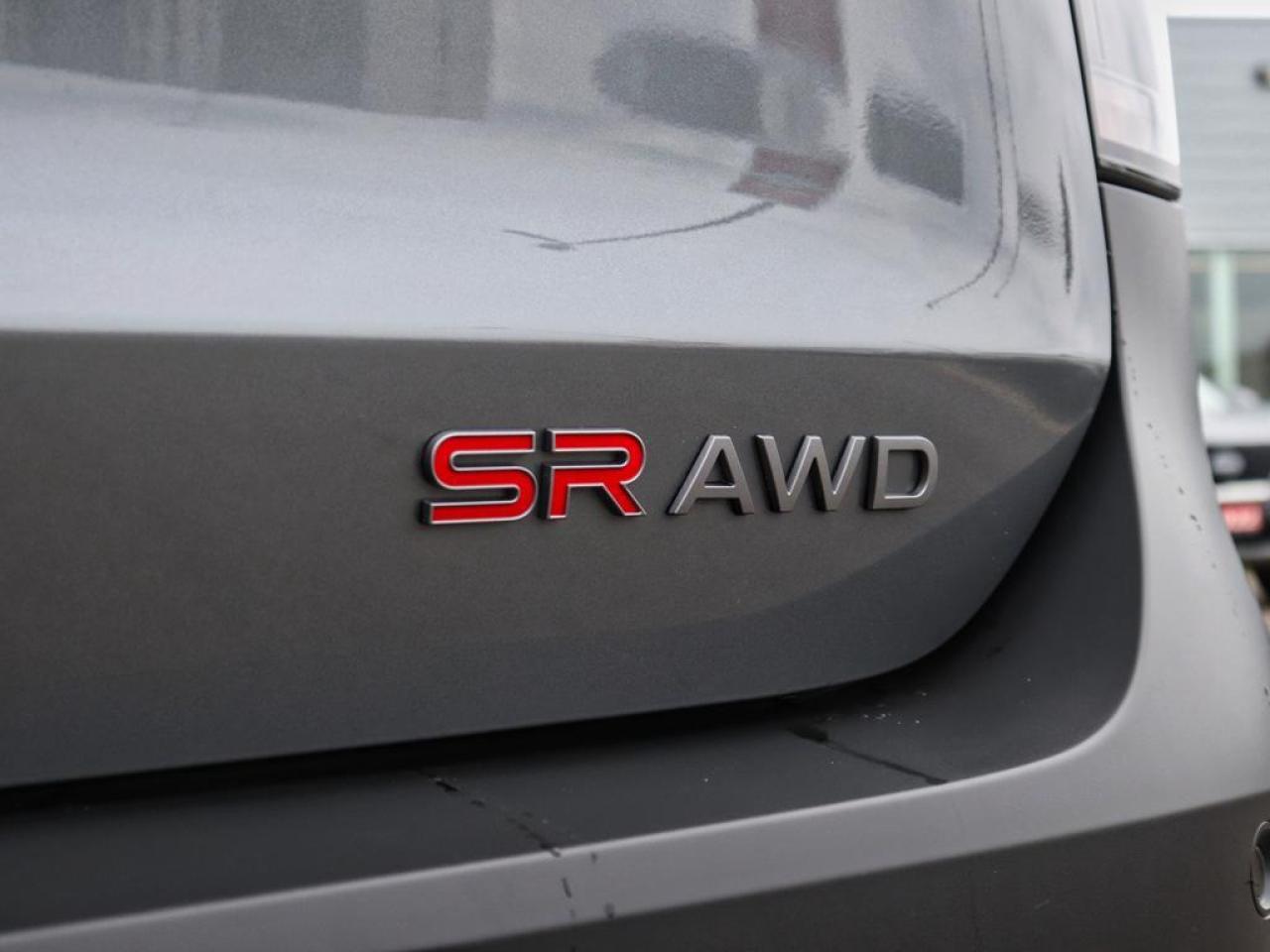 2025 Nissan Kicks SR  LOW KM, SR PREMIUM PACKAGE, BOSE! Photo