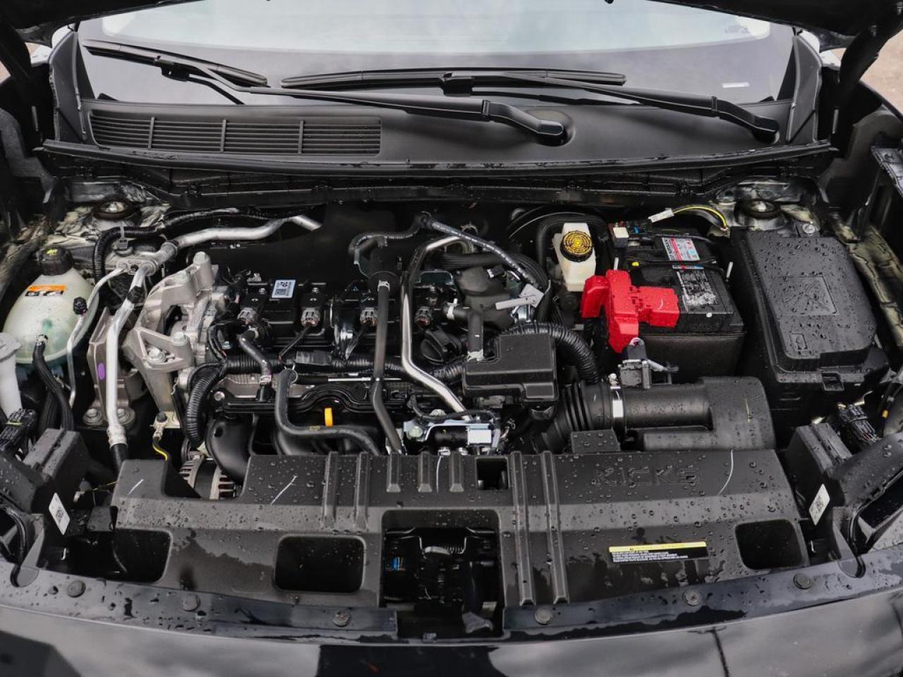 2025 Nissan Kicks SR  LOW KM, SR PREMIUM PACKAGE, BOSE! Photo