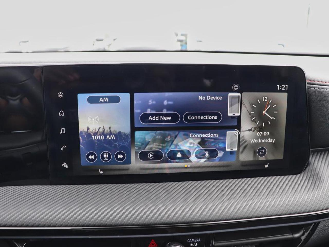 2025 Nissan Kicks SR  LOW KM, SR PREMIUM PACKAGE, BOSE! Photo