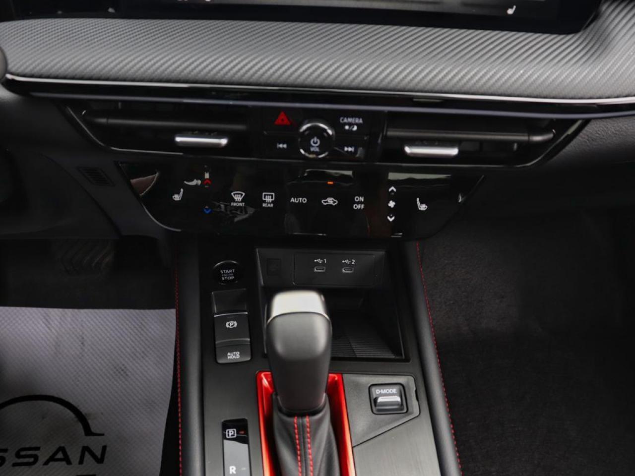 2025 Nissan Kicks SR  LOW KM, SR PREMIUM PACKAGE, BOSE! Photo