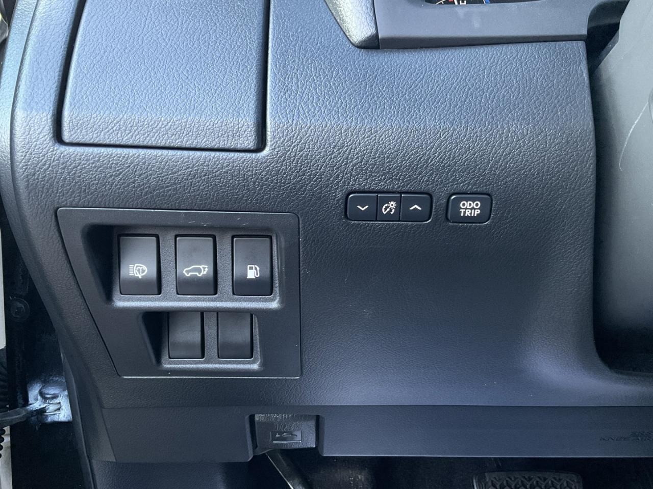 2011 Lexus RX 450h AWD - LTHR! HUD! NAV! BACK-UP CAM! DVD! Photo