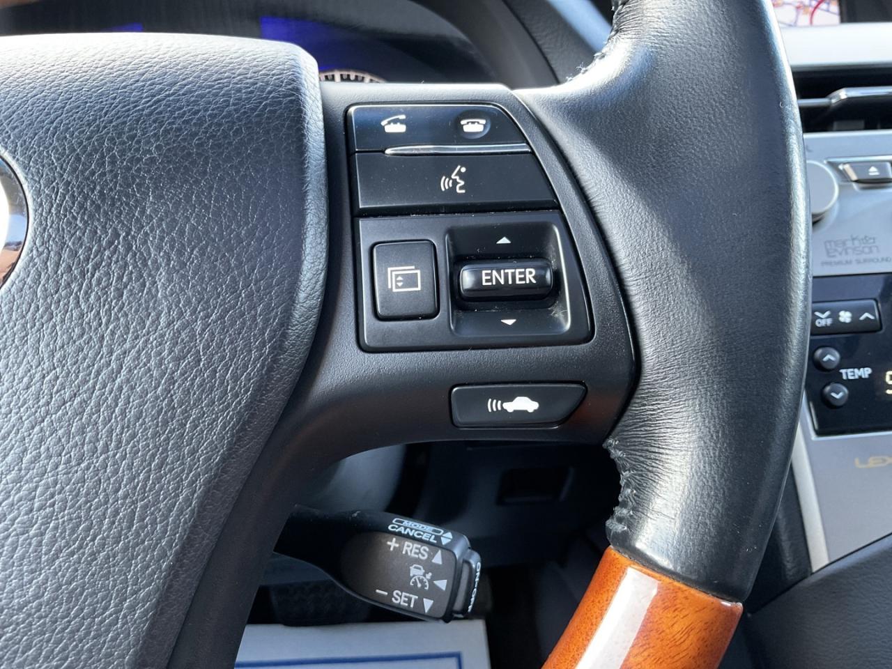 2011 Lexus RX 450h AWD - LTHR! HUD! NAV! BACK-UP CAM! DVD! Photo