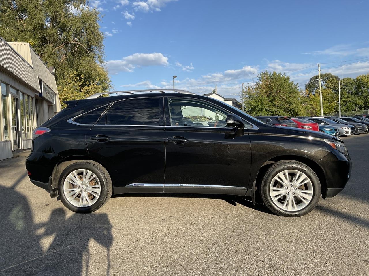 2011 Lexus RX 450h AWD - LTHR! HUD! NAV! BACK-UP CAM! DVD! Photo