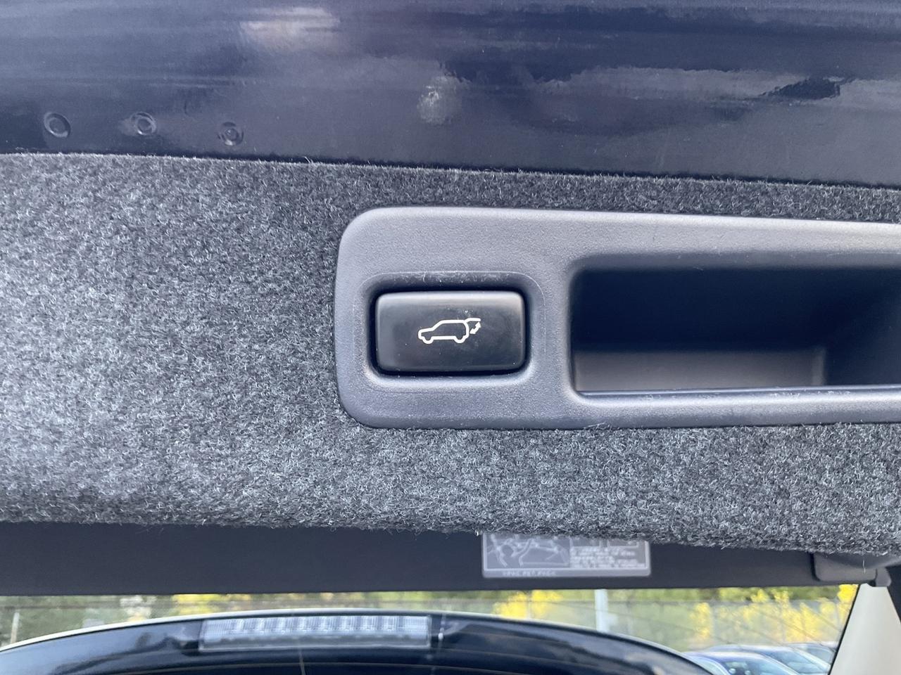 2011 Lexus RX 450h AWD - LTHR! HUD! NAV! BACK-UP CAM! DVD! Photo