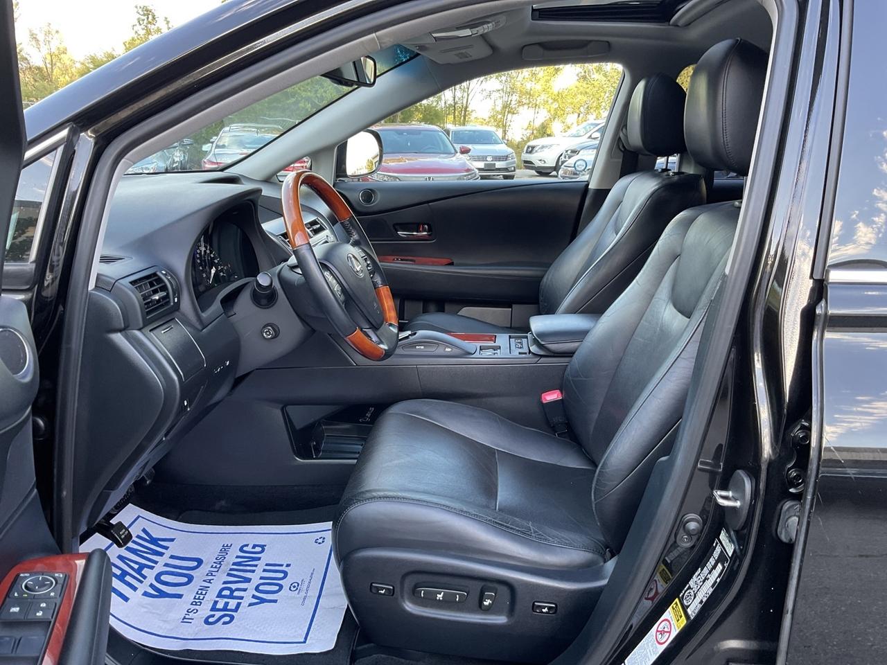 2011 Lexus RX 450h AWD - LTHR! HUD! NAV! BACK-UP CAM! DVD! Photo